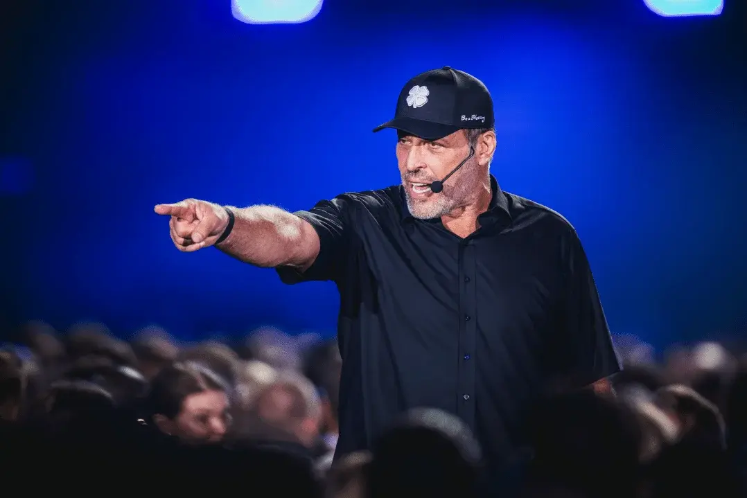 68b5c31b3e521f2c5f28e071_67a0d2211f1cda1a43ab6085_0065_2076_2023-07-28_Greator_Festival_Tony-min